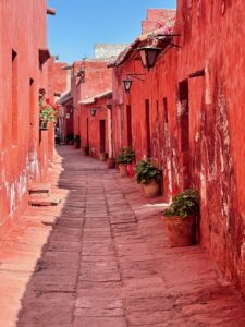 Photo of street in Areiquipa, Peru