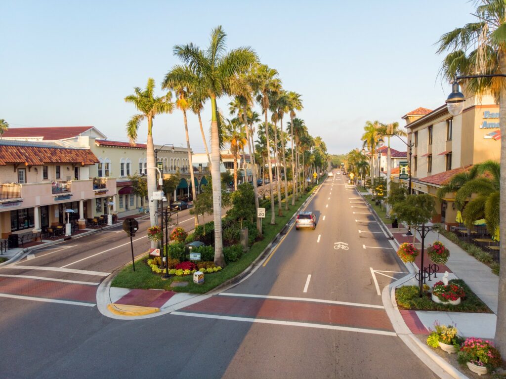 Photograph of downtown Venice Avenue, Sarasota, Florida 