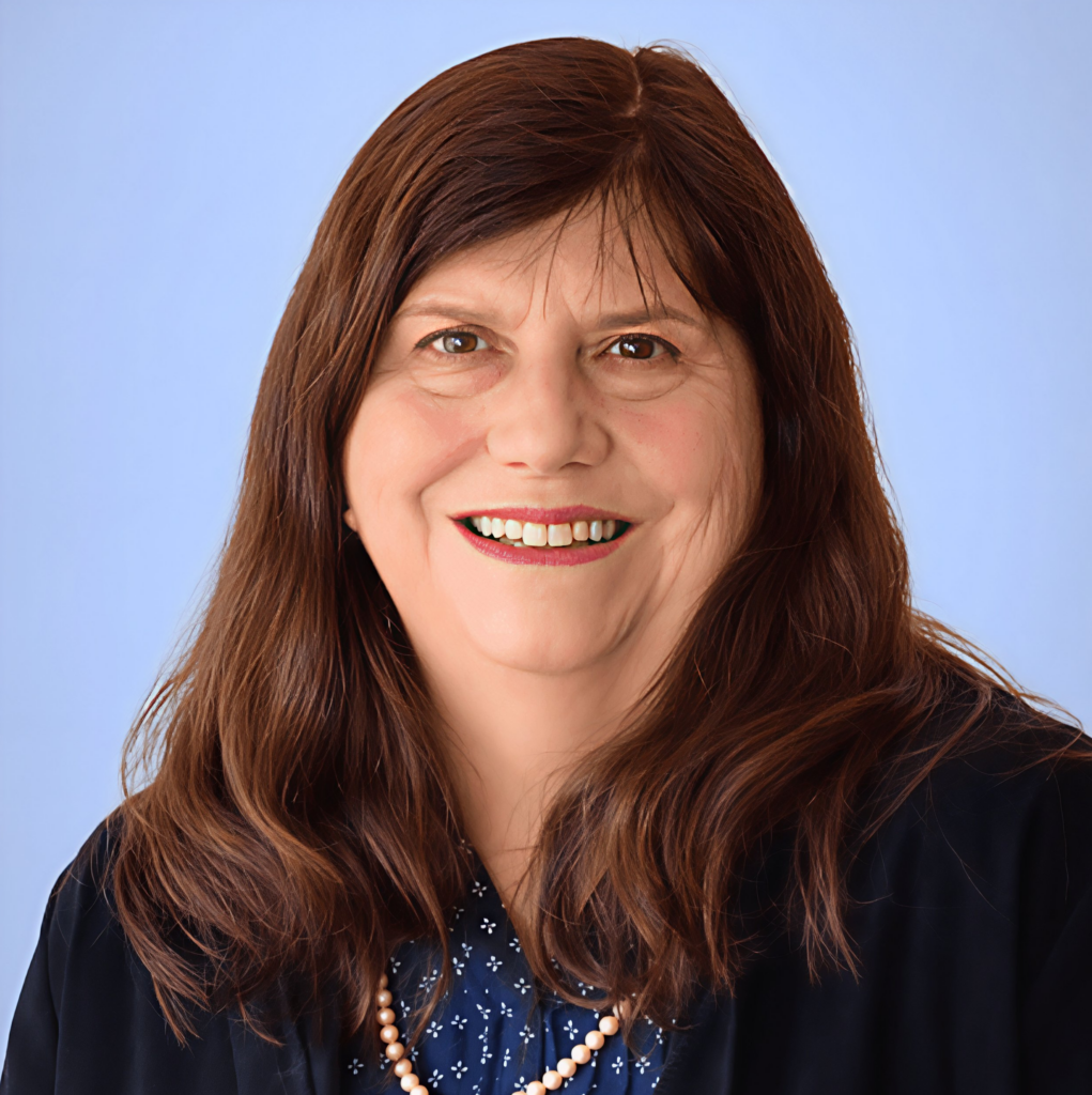 Libby-Tyler_squared-framed